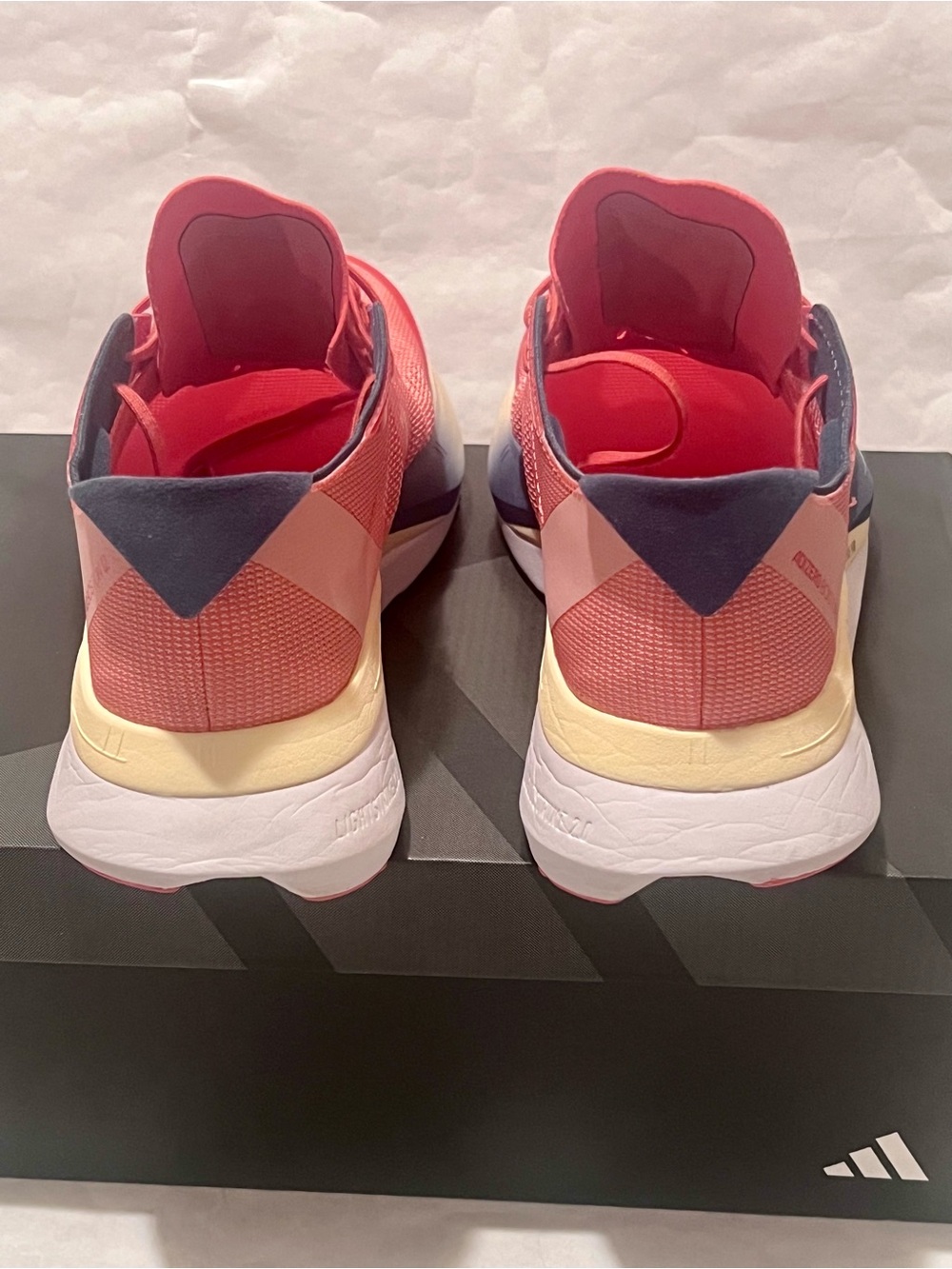 Adidas Adizero Boston 12 Preloved Scarlet/Wonder White/Preloved Ink Size 9 - Picture 6 of 11